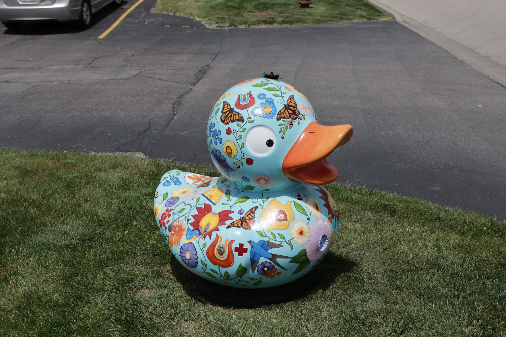 Flock of artistic ducks land downtown to help small businesses fly again